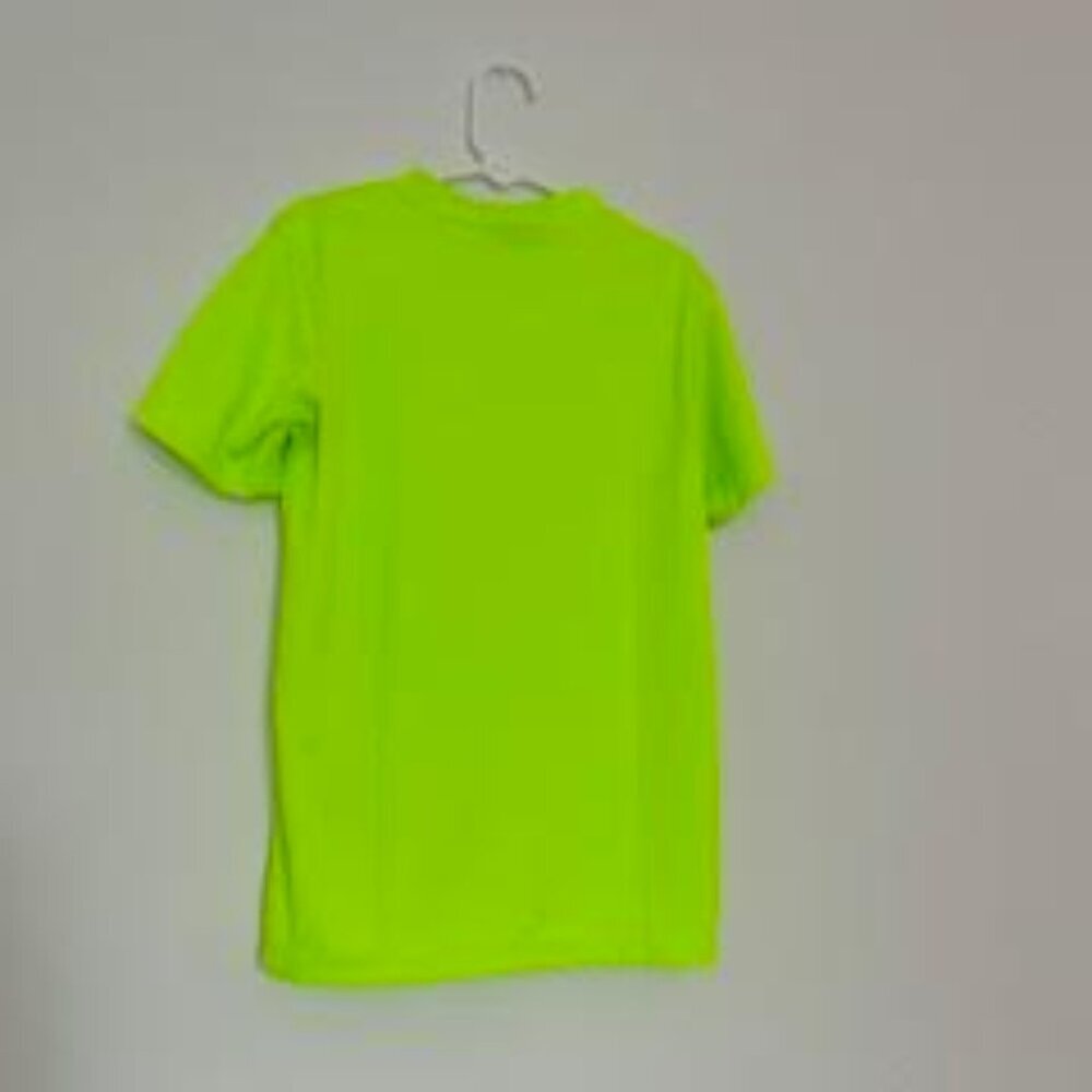 QBK Kids Neon Dry Fit Rash Guard Shirt – Size 8 – UPF 50+ Short Sleeve